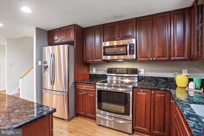 Building Photo - 2653 Fanieul Hall Ct