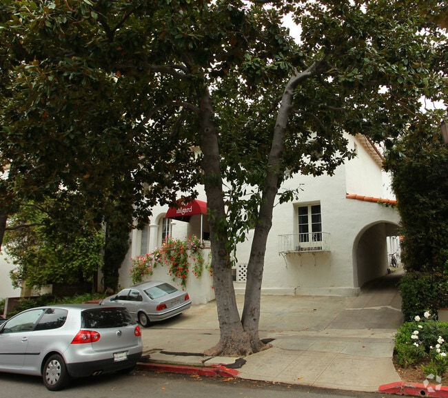 Building Photo - 945 Hilgard Ave