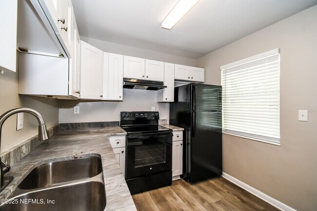 Building Photo - 4431 Telka Lynn Dr