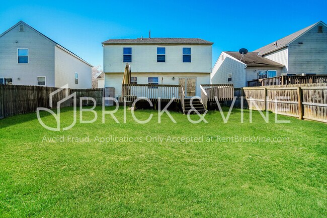 Building Photo - 950 Radbourne Dr