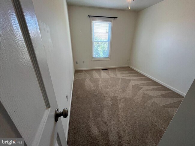 Building Photo - 10606 Greta Lynn Ct