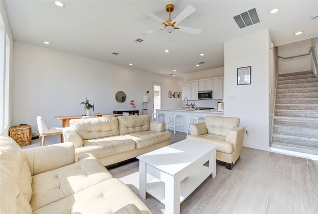 Building Photo - 21255 Doubtful Cyn Dr