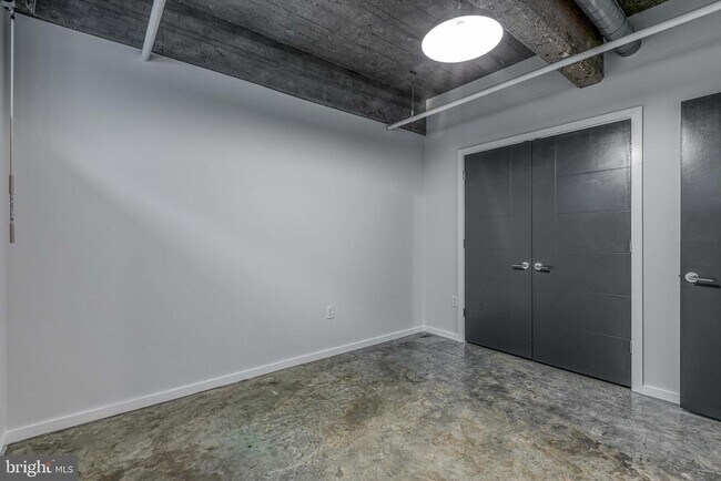 Building Photo - 4800 Brown St