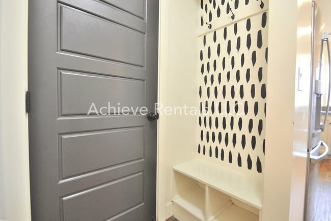 Building Photo - 2066 S 1400 W