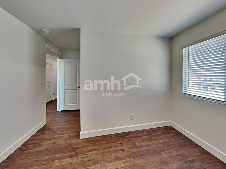 Building Photo - 6083 W Paseo Hilario