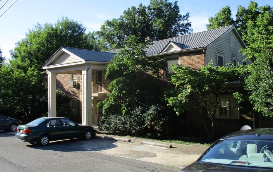 Building Photo - 212 Westwood Dr
