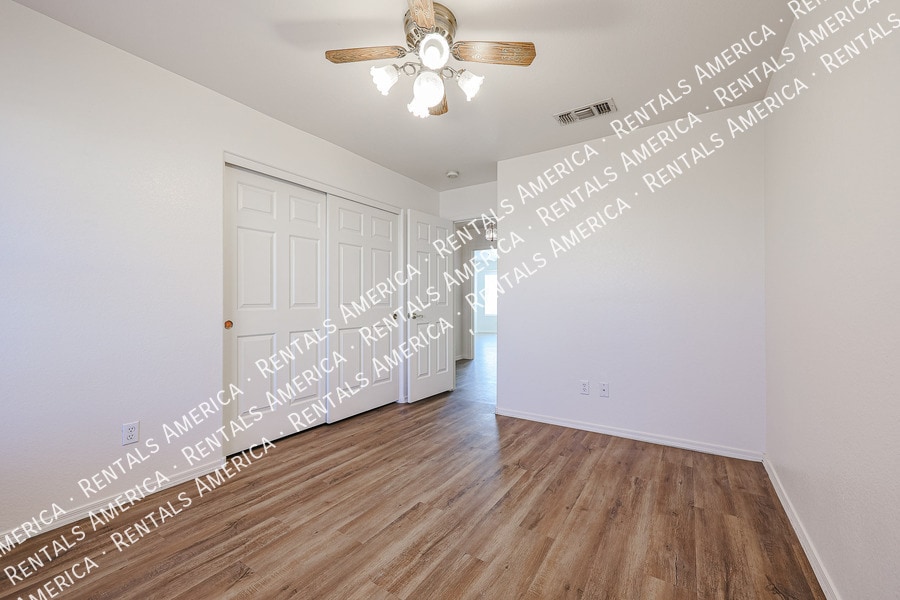 Building Photo - 5351 W Saragosa St