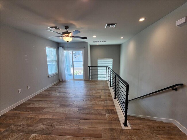 Building Photo - 9724 Evening Canopy Dr