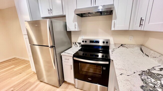 Building Photo - Move-In Ready Serra Mesa 3BR/2BA Condo, Newly Remodeled with Offstreet Parking