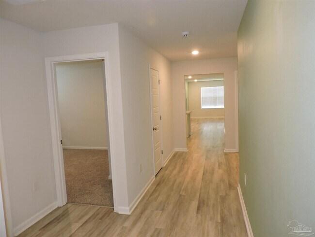 Building Photo - 5903 Laurel Oak Dr