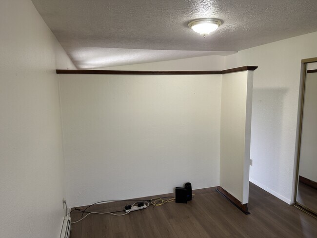 Building Photo - 202 Fern Ln