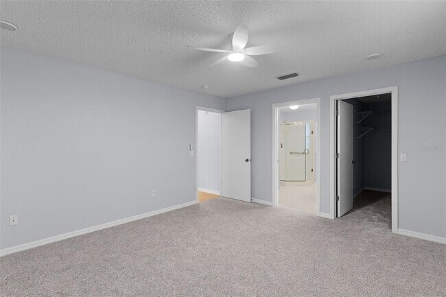 Building Photo - 807 Ramos Dr