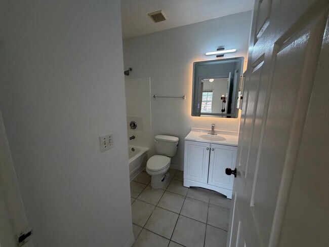 Building Photo - 10336 Fox Trail Rd S