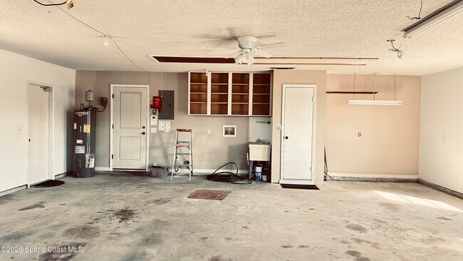 Building Photo - 301 Nesbitt St