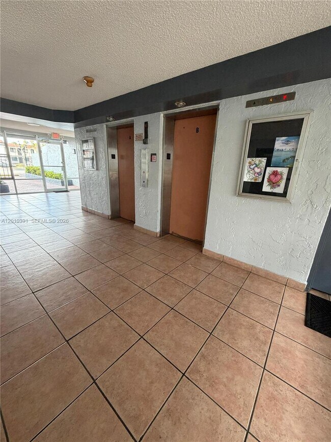Building Photo - 750 NW 43rd Ave