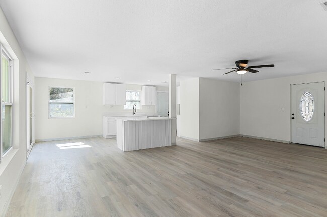 Building Photo - 1021 Flagler Ave