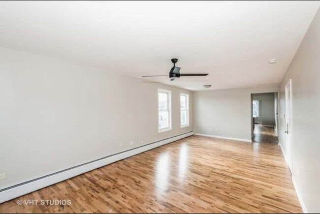 Building Photo - 1133 Beloit Ave