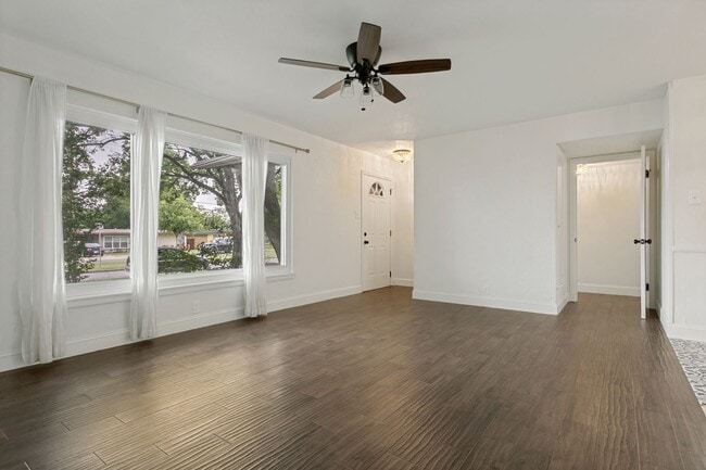 Building Photo - RENOVATED 2-BEDROOM HOME IN EAST TERRELL HILLS