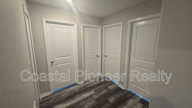 Building Photo - 9613 Sage Creek Dr