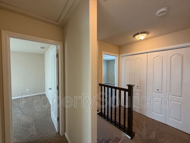 Building Photo - 1447 Hearthsong Dr