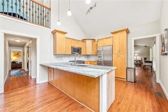 Building Photo - 235 Hillside Dr NW