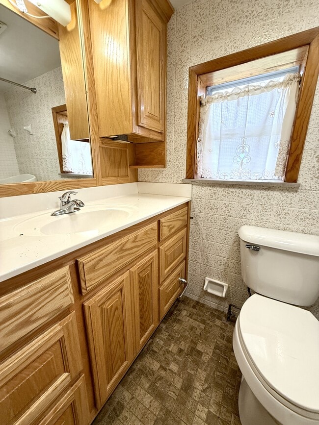 Building Photo - 52 Landmark Rd