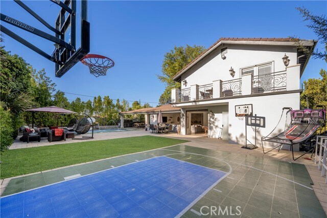 Building Photo - 3677 Eddingham Ave