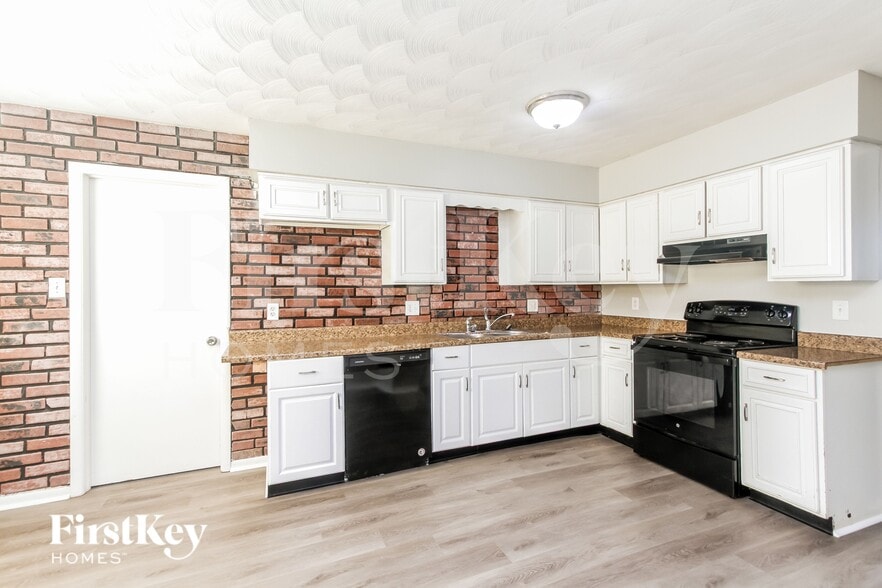 Building Photo - 5355 Gambel Rd