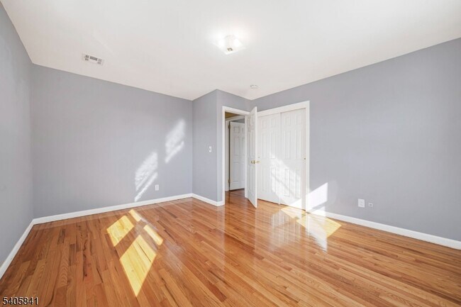 Building Photo - 686 Gates Terrace