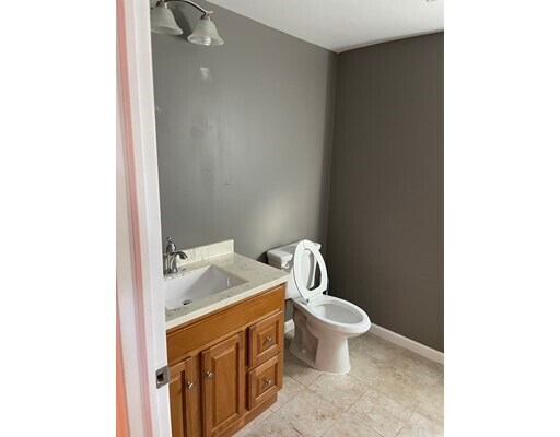 Building Photo - 41 Bosworth St