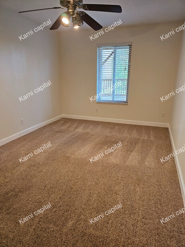 Building Photo - 8709 Olde Colony Trl