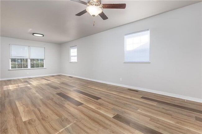 Building Photo - Brand new remodel in North OKC + 4 bedrooms