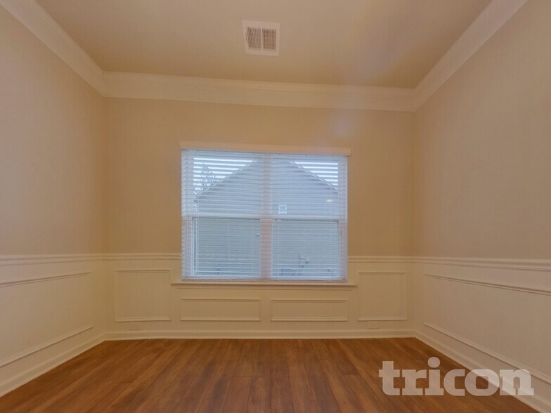 Building Photo - 55 Thorndale Ct