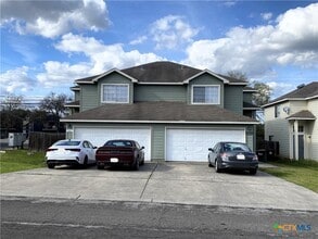 Building Photo - 103 Cedargrove