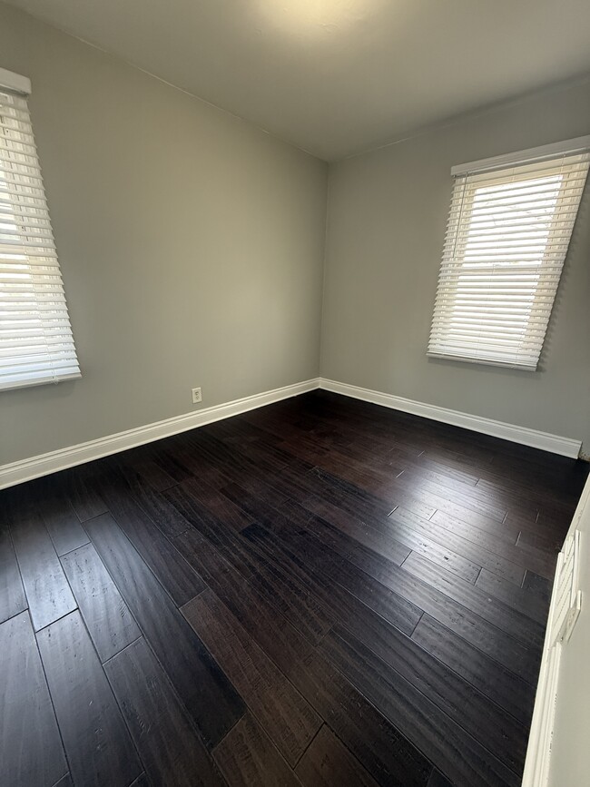 Building Photo - 1473 E Harry Ave