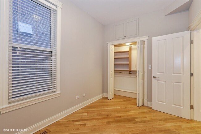 Building Photo - 1538 W George St