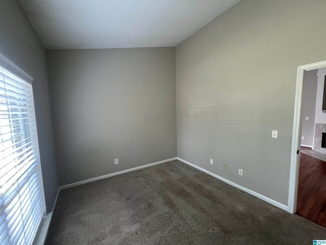 Building Photo - 134 Gardenside Dr