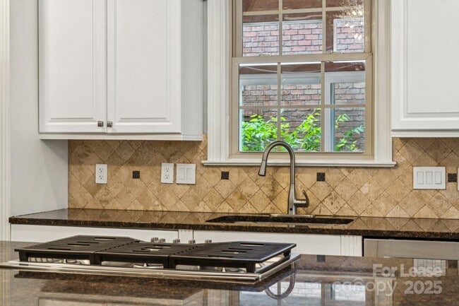 Building Photo - 7328 Summerlin Pl