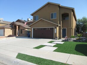 Building Photo - 14310 Island Point Dr