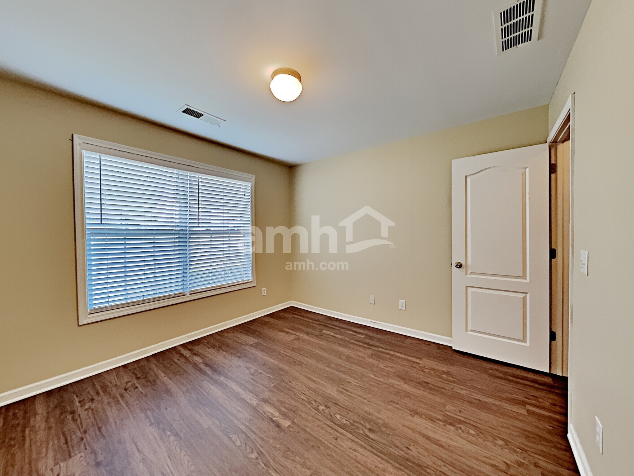 Building Photo - 6078 Lancelot Ln