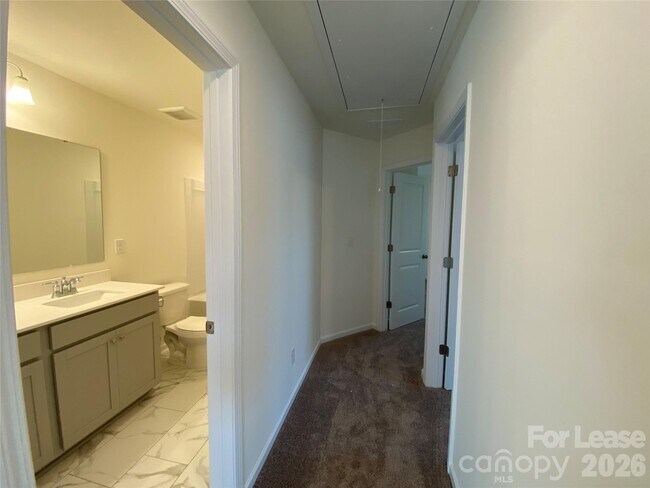 Building Photo - 1326 Harleston St