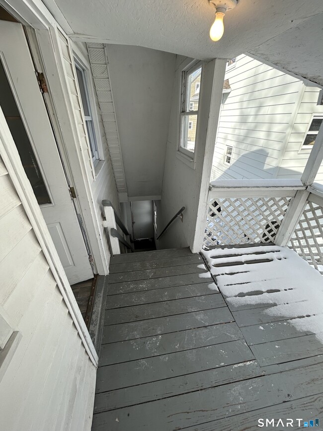 Building Photo - 168 High St