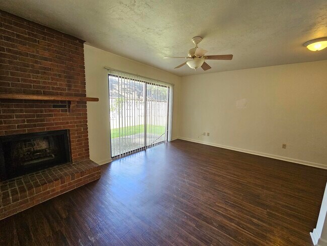 Building Photo - 196 Locke St