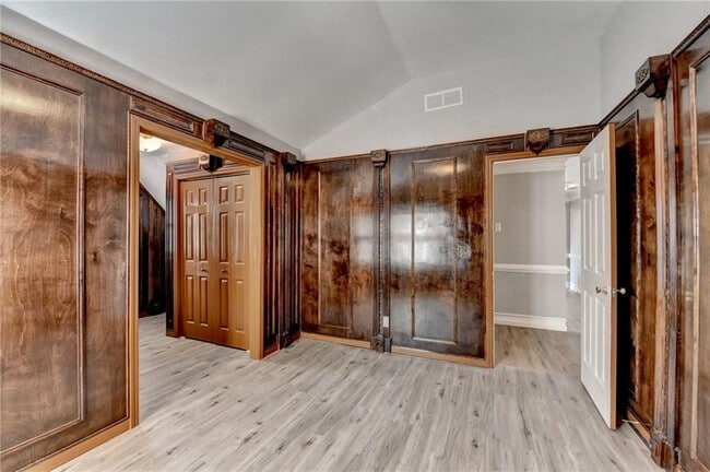 Building Photo - 2072 Fairport Way