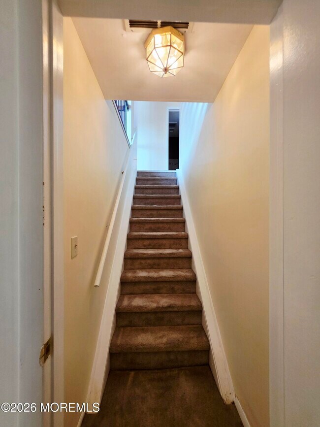 Building Photo - 97 Cotswold Cir