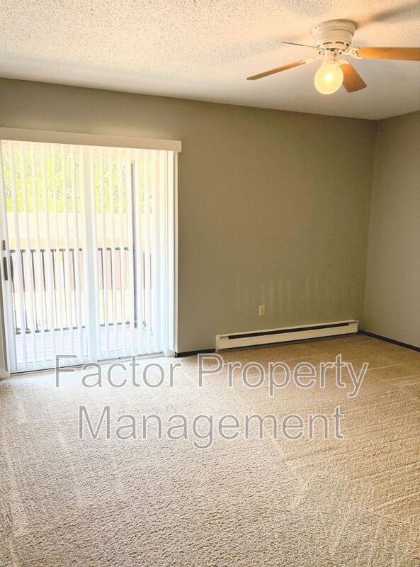 Building Photo - 418 Allan Ave