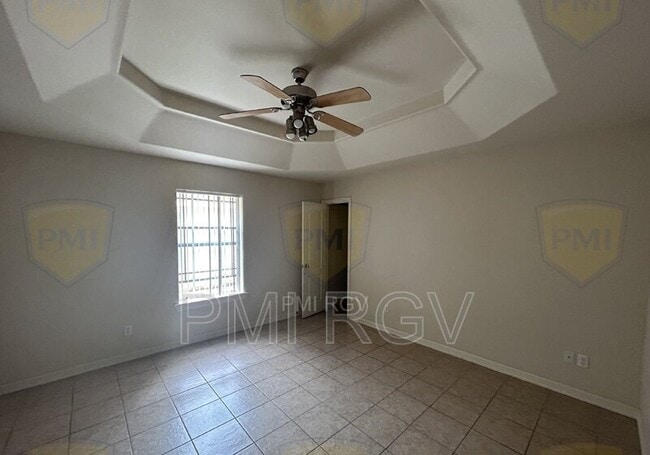 Building Photo - 3802 S Radisson Ave