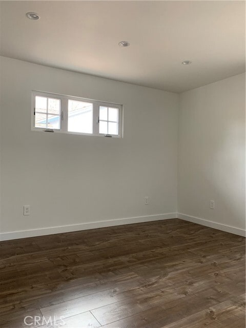Building Photo - 22678 Kittridge St