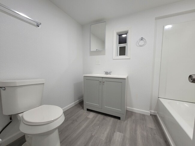 Building Photo - 2904 4th St