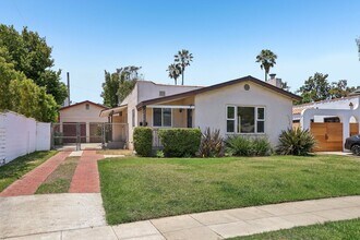 Building Photo - 3Bd/2ba Home w/parking in Santa Monica